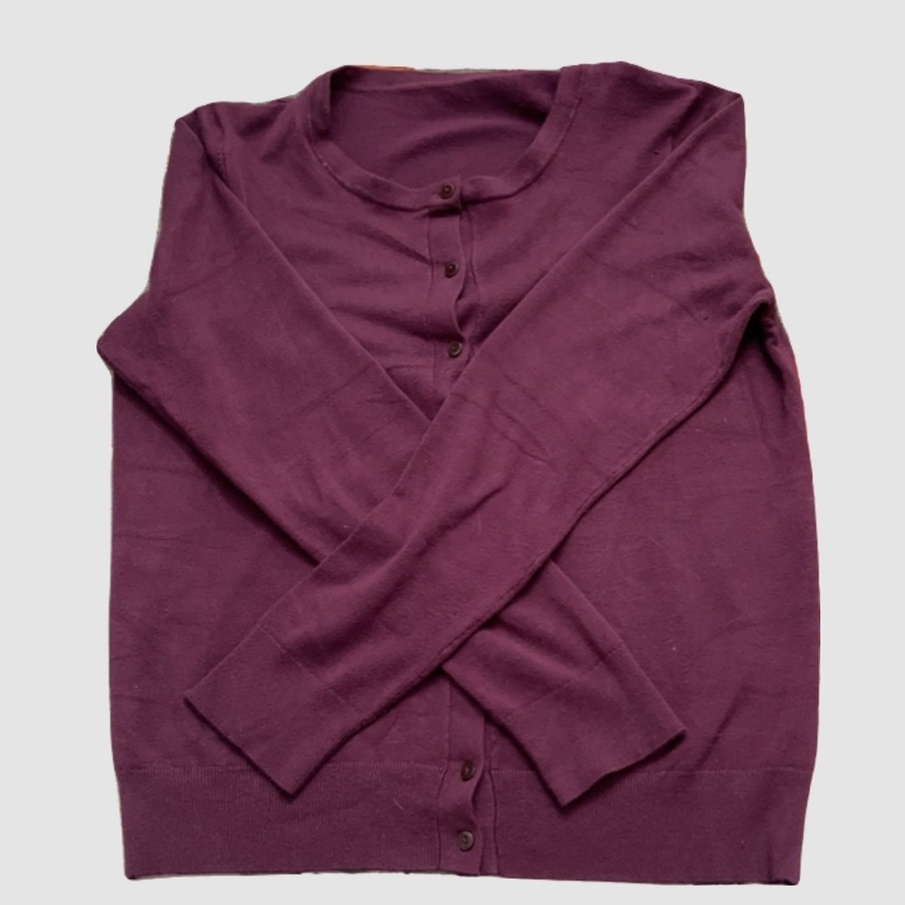 Purple Cardigan Sweater with Long Sleeves and Round Neckline